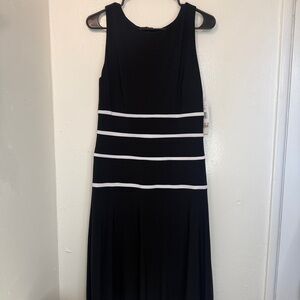 NWT  Ralph Lauren Black and White Striped Sleeveless Pleated A-line Midi Size 10